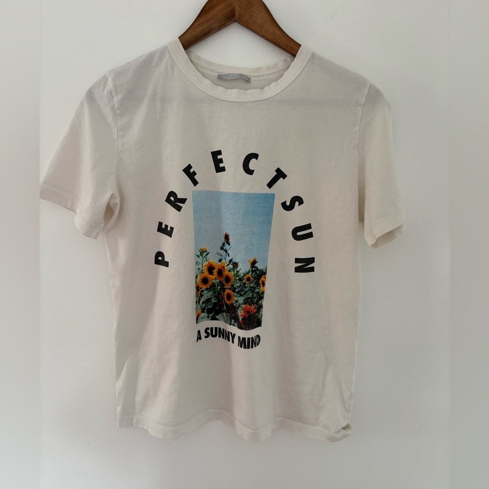 Zara casual sunflower short sleeved white shirt